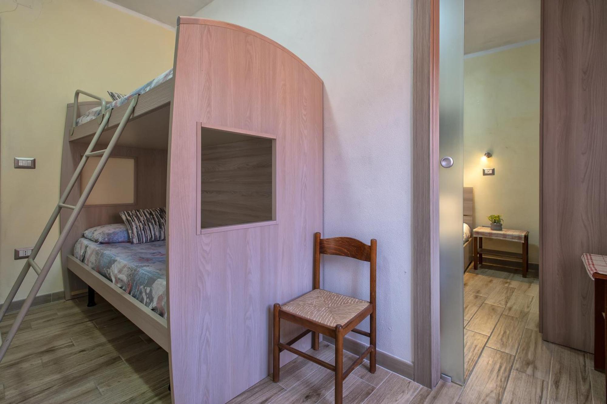 Apartamento Relax House And Fitness 9 Villanova Monteleone Exterior foto